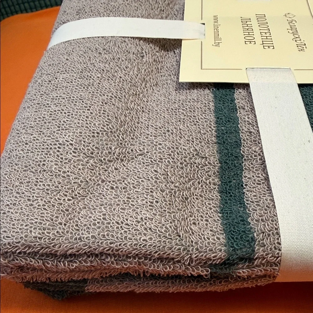 N/A soft towel